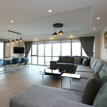 Apartment Art Tower *